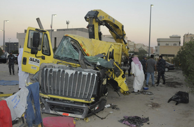 Kuwait arrests Egyptian after failed suicide attack on US soldiers – Explosives found in truck