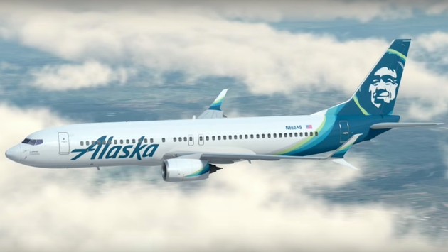 Man who catcalled flight attendant kicked off Alaska Airlines flight