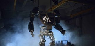 13ft tall manned robot learns to walk and move hands (Watch) 13ft tall manned robot learns to walk and move hands (Watch)