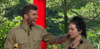 Scarlett Moffatt exposed! I’m A Celebrity viewers accuse Vicky Pattison of abruptly ‘plonking’ crown on new queen Scarlett Moffatt exposed! I’m A Celebrity viewers accuse Vicky Pattison of abruptly ‘plonking’ crown on new queen