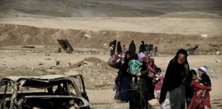 Mosul residents flee battle advances Mosul residents flee battle advances