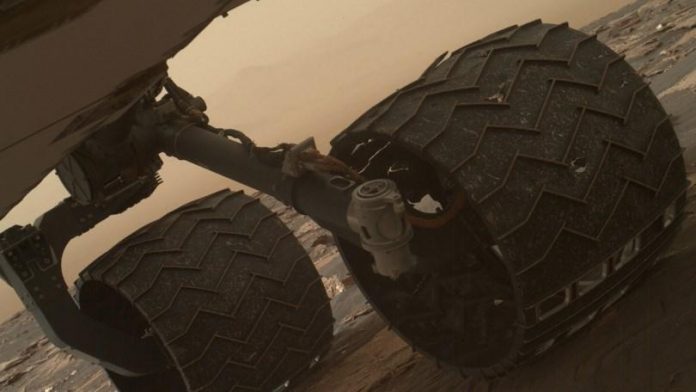 NASA Observes Fresh Damage to Curiosity Rover's Wheel, Report