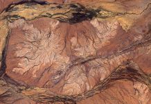 Researchers may have found the oldest evidence of life on Earth Researchers may have found the oldest evidence of life on Earth