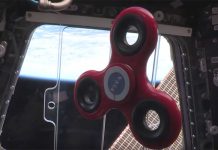Astronauts perform spinner tricks in space (Watch) Astronauts perform spinner tricks in space (Watch)