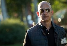 Jeff Bezos now richest man, thanks to Amazon stock Bezos now richest man, thanks to Amazon stock