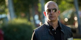 Jeff Bezos now richest man, thanks to Amazon stock Bezos now richest man, thanks to Amazon stock