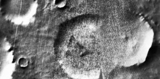 Aliens on Mars? Crashed UFO Spotted on Red Planet (Photo) Aliens on Mars? Crashed UFO Spotted on Red Planet (Picture)