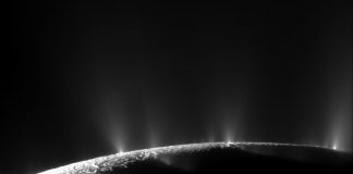 Heating ocean moon Enceladus for billions of years Heating ocean moon Enceladus for billions of years