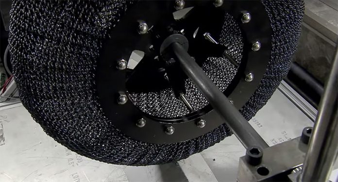 NASA develops a viable alternative to the pneumatic tire (Video)