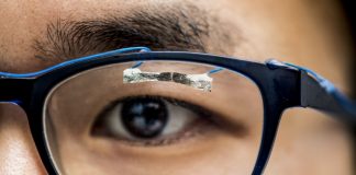 Research: Little ‘toilet paper’ sensor detects heartbeats and blinks Research: Little ‘toilet paper’ sensor detects heartbeats and blinks