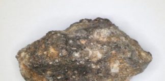 Tech: Long suspected theory about the moon holds water — (Report)