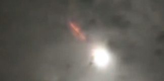 China: Blazing METEOR lights up night sky (Watch) China: Blazing METEOR lights up night sky (Watch)
