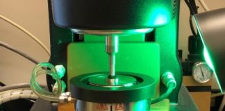 Research: New material reversibly changes its structure in response to different wavelengths of light —