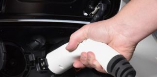 Tech: Electric vehicle charging in cold temperatures could pose challenges for drivers — (Report)