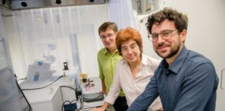 Tech: How ions gather water molecules around them — (Report)