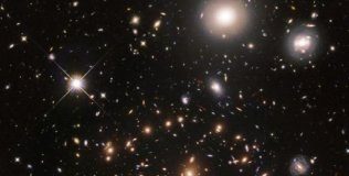 Tech: New Hubble project provides wide-field view of the galaxy cluster Abell 370 — (Report)
