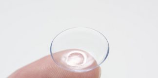 Study: Eye infection in contact lens wearers can cause blindness — (Details)