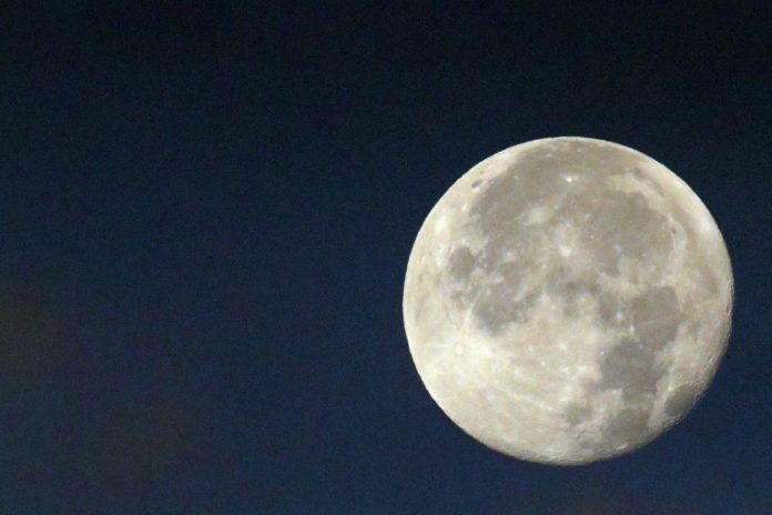 China to launch 'artificial moon' by 2020, says new research