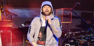 Eminem’s “Kamikaze” Tops Australia’s Albums Chart Eminem's "Kamikaze" Tops Australia's Albums Chart