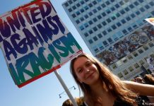 Germany far-right: Protests against politics draw thousands, Report Germany far-right: Protests against politics draw thousands, Report