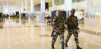 Indian airport police smiling: ‘stop being so smiley’ (Reports) Indian airport police smiling: ‘stop being so smiley’ (Reports)