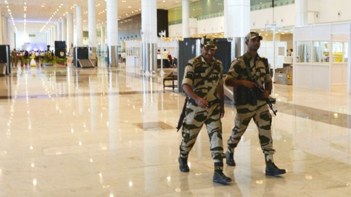 Indian airport police smiling: ‘stop being so smiley’ (Reports)