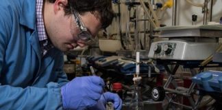 Study: From beaker to solved 3D structure in minutes — (Details)