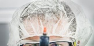 Research: Living electrodes with bacteria and organic electronics —