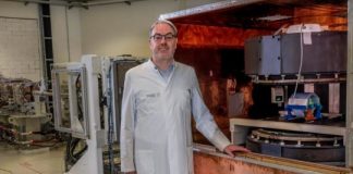 Study: High-contrast imaging for cancer therapy with protons — (Details)