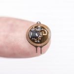 Study: Controlling neurons with light — but without wires or batteries — (Details)