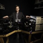 Study: Tiny eye movements affect how we see contrast — (Details)