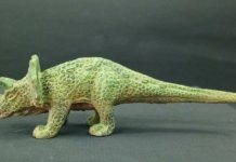 Tech: Structural colors, without the shimmer — (Report)