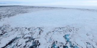 Research: Antarctic ice shelves buckle under weight of meltwater lakes —