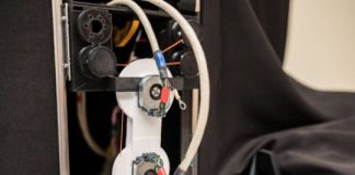 Research: New AI algorithms could allow robots to learn to move by themselves, imitating animals —