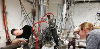 Tech: Behavior of ‘trapped’ electrons in a one-dimensional world observed in the lab — (Report)