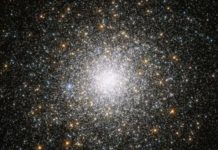 Tech: Hubble snaps a crowded cluster — (Report)