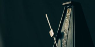 Research: By keeping the brain in sync, these long-hypothesized but never-found neurons help rodents to detect subtle sensations —