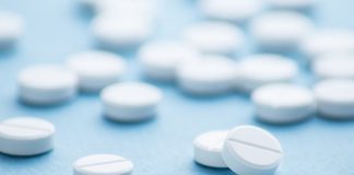 Research: Widespread aspirin use despite few benefits, high risks —