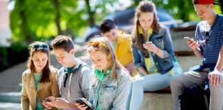 Research: Study of 400 teens finds little evidence linking excessive smartphone use and mental health outcomes —