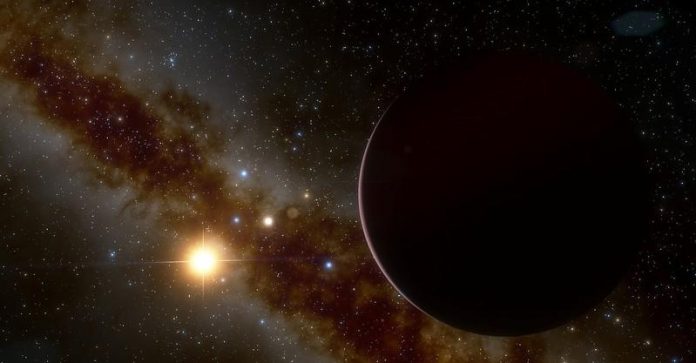 Researchers puzzled by big planet orbiting little star