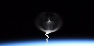 ISS astronaut posts incredible rocket launch photo ISS astronaut posts incredible rocket launch photo