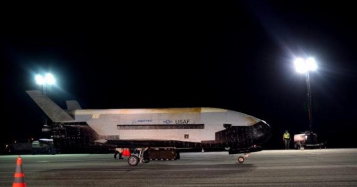 Secret Air Force spaceplane returns to Earth after 780-day mission