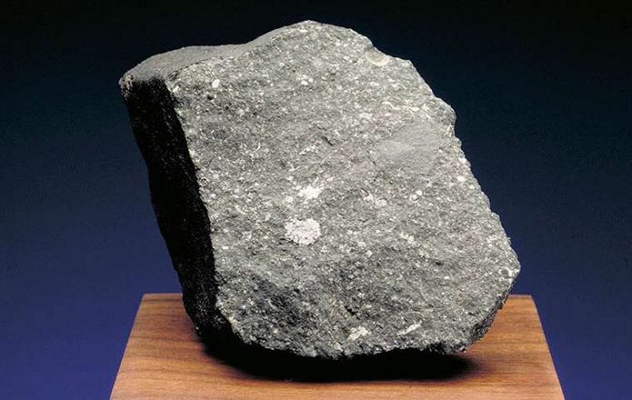 Meteorite chunk contains unexpected evidence of presolar grains (Study)