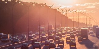 Study: Living near major roads linked to increased risk of dementia Study: Living near major roads linked to increased risk of dementia