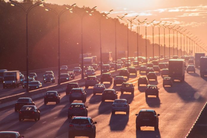 Study: Living near major roads linked to increased risk of dementia