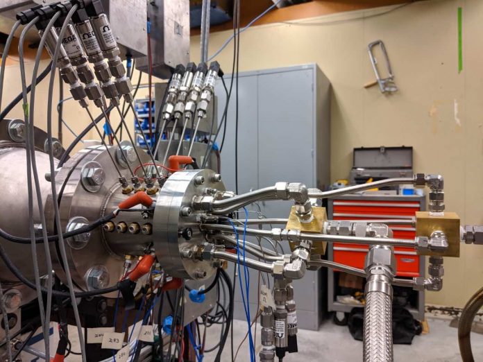 Report: Simple, fuel-efficient rocket engine could enable cheaper