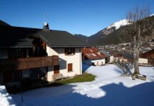 Virus: 5 UK citizens contract coronavirus at French ski resort Virus: 5 UK citizens contract coronavirus at French ski resort