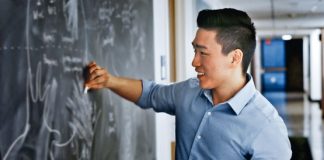 Senior seeks to honor mentor’s memory with cancer research