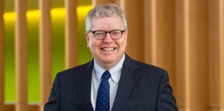 Lorin Warnick reappointed veterinary college dean