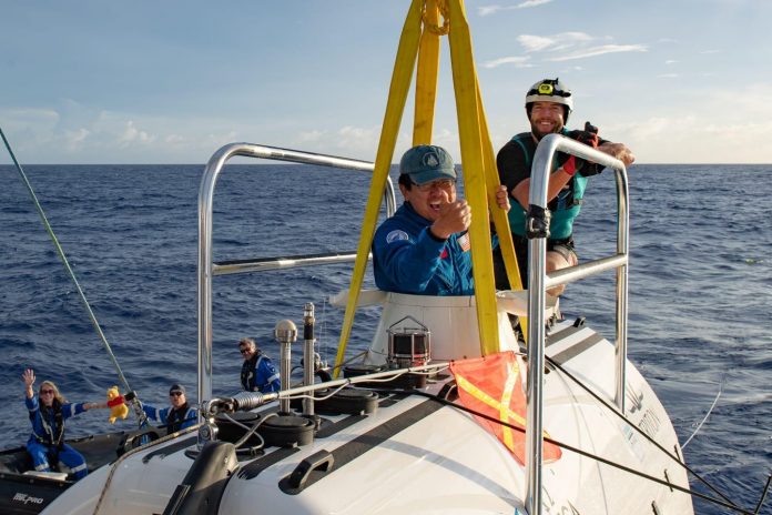 WHOI researcher dives to Challenger Deep